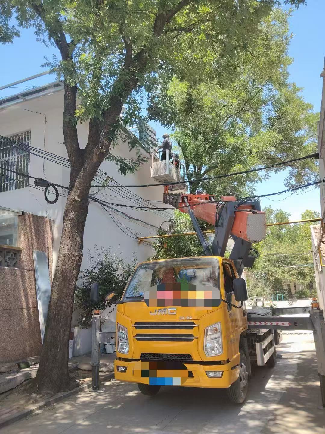 庄河市高空作业车能吊装重物吗？最大承载多少公斤？